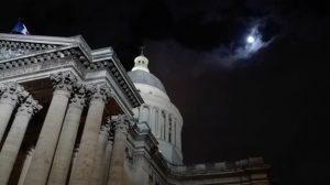 La pleine lune sur le Panthéon